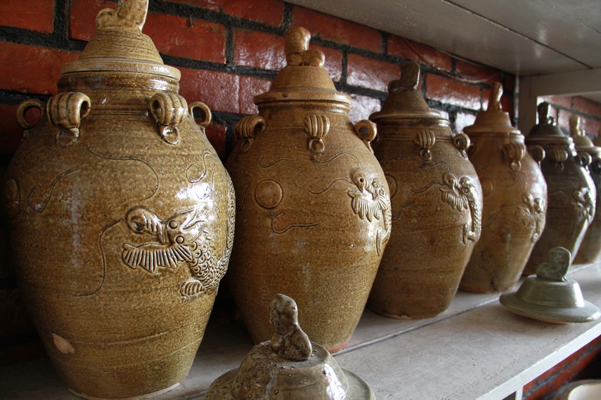 keramik sakok (indonesiakaya.com)